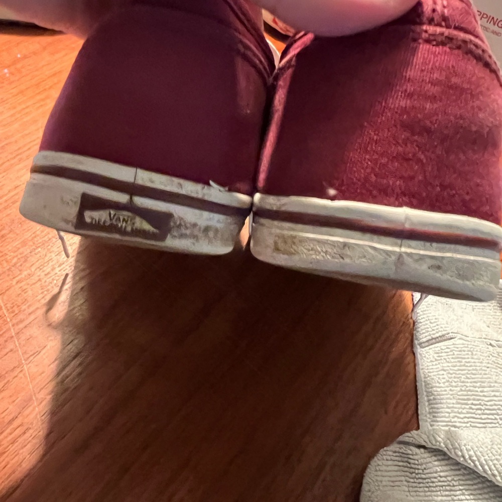 Vans Burgundy Canvas Sneakers size 7 - Picture 3 of 8